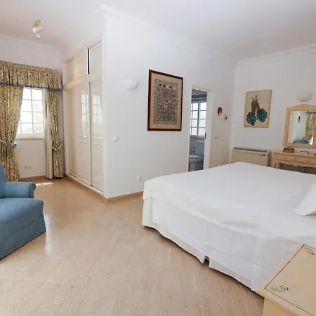 Beira Mar, Alto Golf Villa
