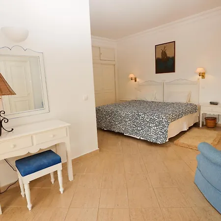 Villa Beira Mar, Alto Golf